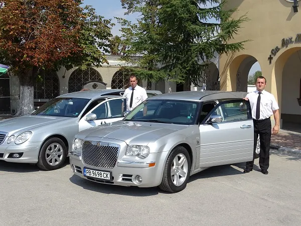 Луксозни специализирани автомобили